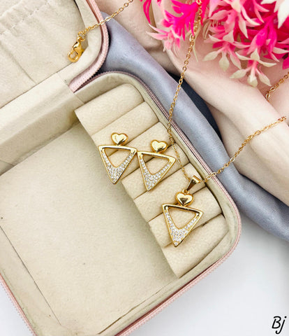 Fancy &amp; Beautiful Gold-Plated Zircon Locket Set