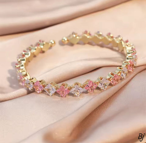 Fancy &amp; Beautiful Gold-Plated Zircon Stones Bracelet