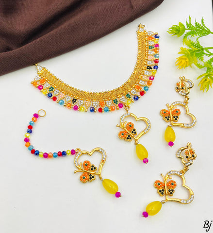 Pearls Choker Set with Earrings &amp; Tikka