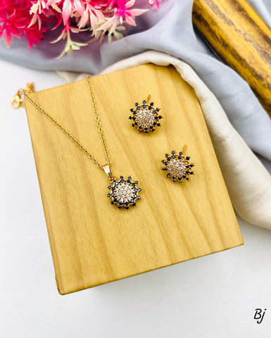 Beautiful Sunflower Micro Zircon Locket Set