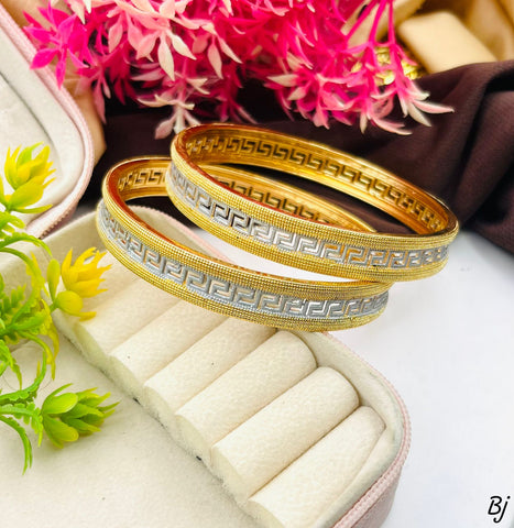 Fancy Beautiful Gold-Plated Fendi Design Bangles