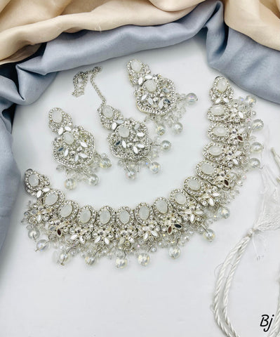 Fancy &amp; Beautiful Delicate Design Zircon Choker Set