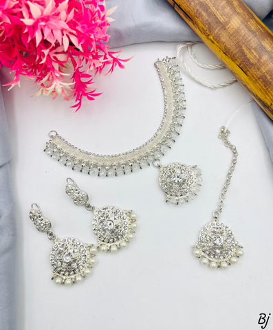 Fancy &amp; Beautiful Manjoos Choker Set with Earrings and Tikka
