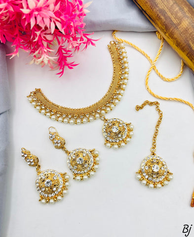 Fancy &amp; Beautiful Manjoos Choker Set with Earrings and Tikka