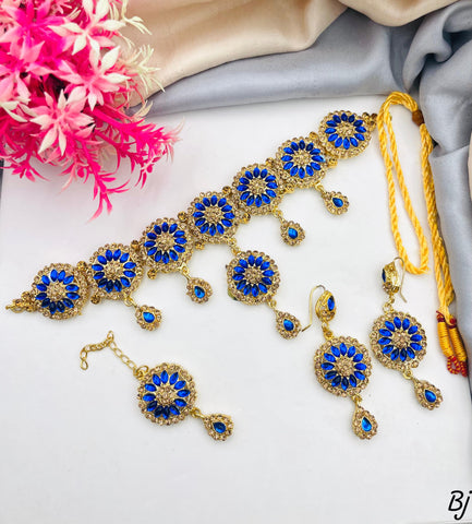 New Arrival – Elegant Choker Set with Earrings &amp; Tikka