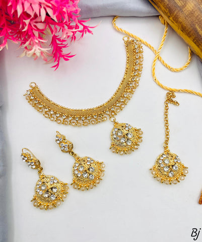 Fancy &amp; Beautiful Manjoos Choker Set with Earrings and Tikka