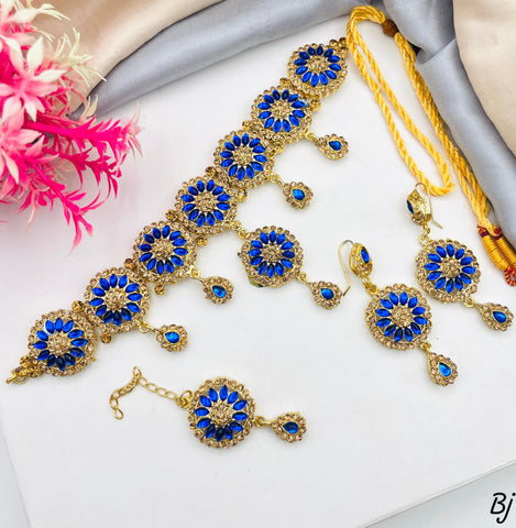 New Arrival – Elegant Choker Set with Earrings &amp; Tikka