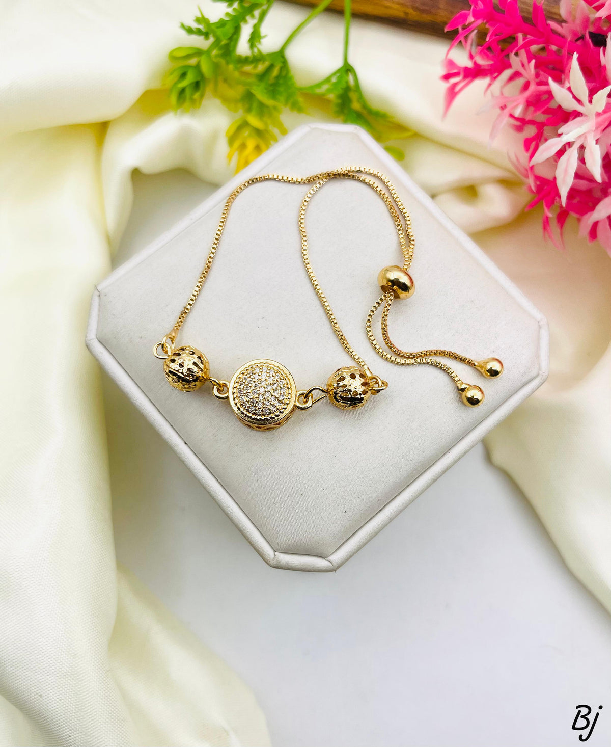 Beautiful Gold-Plated Zircon Up-Down Hand Bracelet