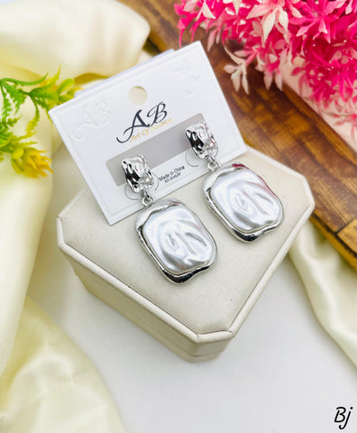 Fancy &amp; Beautiful Gold-Plated China Studs for Her