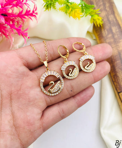 Beautiful SWAN Design Zircon Locket Set