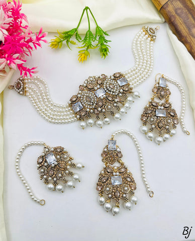 Beautiful Rajwadi-Style Jewelry Set