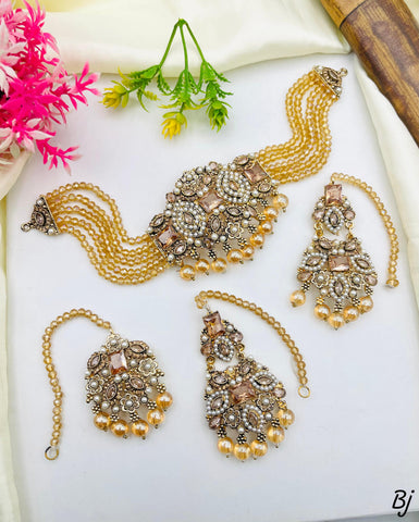 Beautiful Rajwadi-Style Jewelry Set