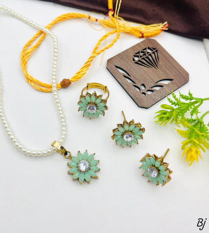 Beautiful Egyptian-Style Combo Set – Antique Polish with Floral Design