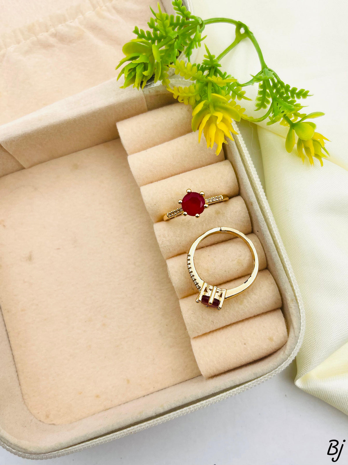 Beautiful Gold-Plated Zircon Rings