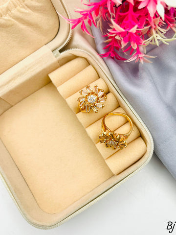 Fancy &amp; Beautiful Gold-Plated Flower Design Zircon Rings