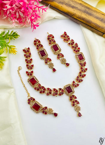 Gold-Plated Zircon Necklace Set 🔥 Includes Necklace, Earrings &amp; Tika