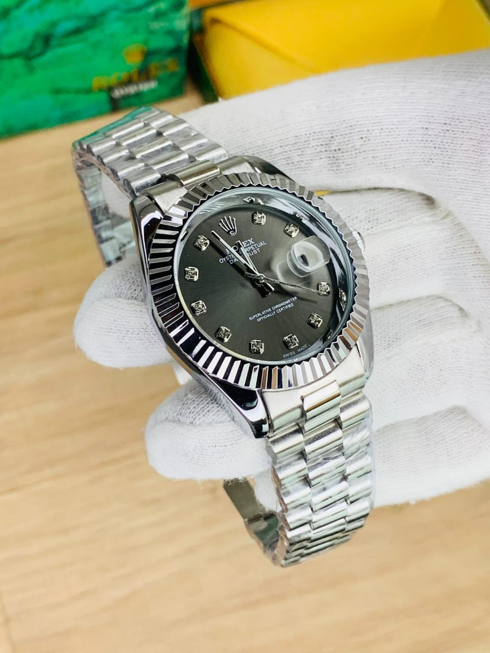 Rolex oyster perpetual silver chain with Grey dial and date